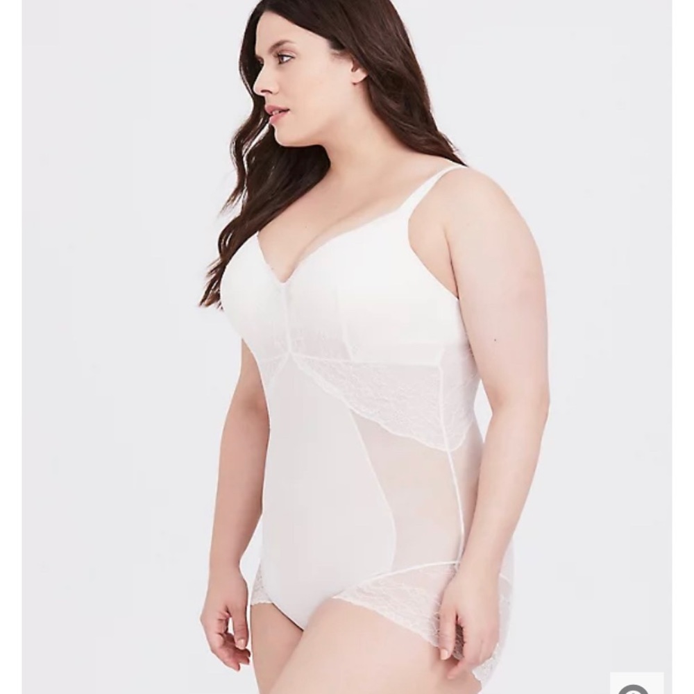 NWT Spotlight on Lace 1X Bodysuit